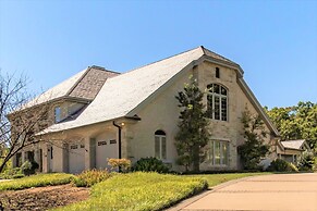 Tuckers Cove 7 Bedroom Home by RedAwning