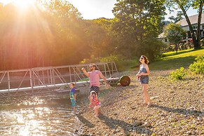 Tuckers Cove 7 Bedroom Home by RedAwning