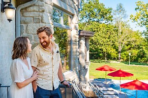 Tuckers Cove 7 Bedroom Home by RedAwning