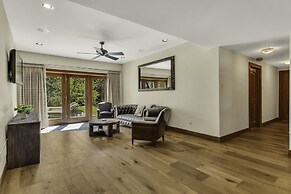 Tuckers Cove 7 Bedroom Home by RedAwning