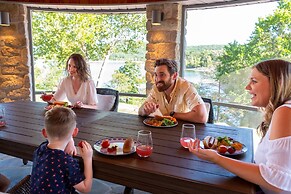 Tuckers Cove 7 Bedroom Home by RedAwning