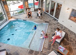 Tuckers Cove 7 Bedroom Home by RedAwning