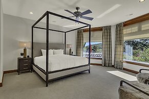 Tuckers Cove 7 Bedroom Home by RedAwning