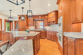 Tuckers Cove 7 Bedroom Home by RedAwning