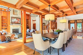 Tuckers Cove 7 Bedroom Home by RedAwning