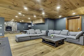 Tuckers Cove 7 Bedroom Home by RedAwning