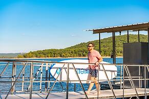 Tuckers Cove 7 Bedroom Home by RedAwning