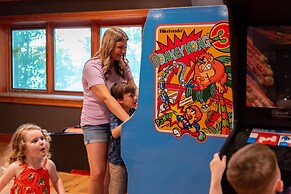 Tuckers Cove 7 Bedroom Home by RedAwning