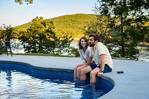 Tuckers Cove 7 Bedroom Home by RedAwning