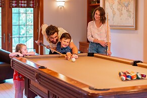 Tuckers Cove 7 Bedroom Home by RedAwning