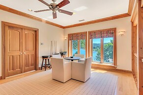 Tuckers Cove 7 Bedroom Home by RedAwning