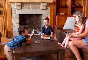 Tuckers Cove 7 Bedroom Home by RedAwning