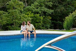 Tuckers Cove 7 Bedroom Home by RedAwning