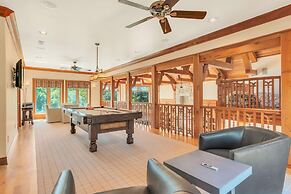 Tuckers Cove 7 Bedroom Home by RedAwning