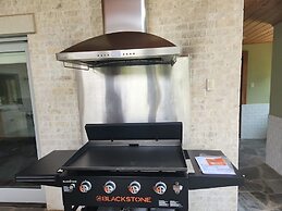 Tuckers Cove 7 Bedroom Home by RedAwning