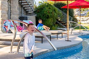 Tuckers Cove 7 Bedroom Home by RedAwning