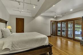 Tuckers Cove 7 Bedroom Home by RedAwning