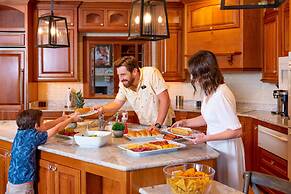 Tuckers Cove 7 Bedroom Home by RedAwning