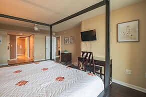 Yacht Club Villas #2-204 4 Bedroom Condo by RedAwning