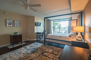 Yacht Club Villas #2-204 4 Bedroom Condo by RedAwning