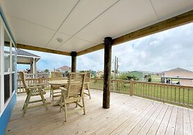 Crystal Blue 3 Bedroom Home by RedAwning