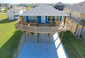 Crystal Blue 3 Bedroom Home by RedAwning