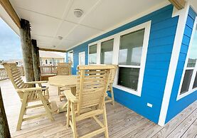 Crystal Blue 3 Bedroom Home by RedAwning