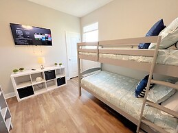 Crystal Blue 3 Bedroom Home by RedAwning