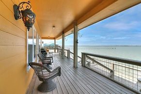 Egery Island Dream 4 Bedroom Home by RedAwning