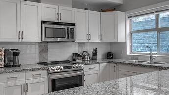 Fabulous Condo at Five Star Resort #209