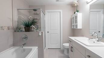 Fabulous Condo at Five Star Resort #209