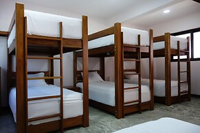 Itza Hotel Akumal - Hotel - Hostel