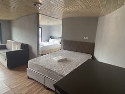 Zeus Convenient Suit İstanbul