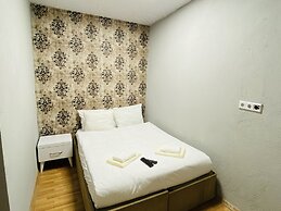 Zeus Convenient Suit İstanbul