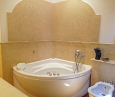 Roman Holidays Boutique