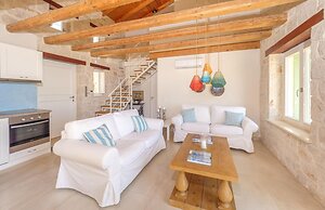 The Yiameli Collection - Meli