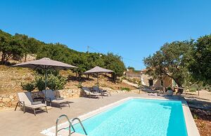 The Yiameli Collection - Meli