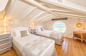 The Yiameli Collection - Meli