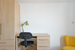 Spacious 4BR, Parking, Near Centre