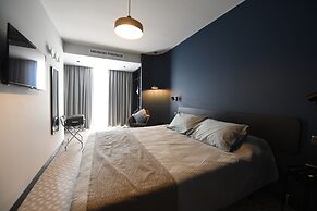 Victoria by Petit Chic