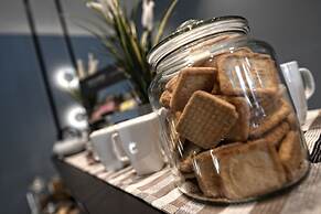 Victoria by Petit Chic