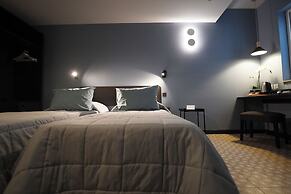 Victoria by Petit Chic