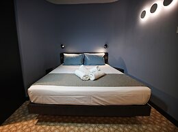 Victoria by Petit Chic