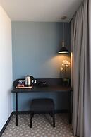 Victoria by Petit Chic