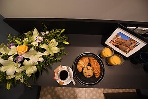 Victoria by Petit Chic