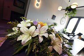 Victoria by Petit Chic