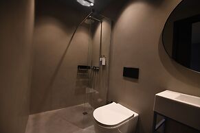 Victoria by Petit Chic