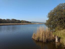 Bembridge Harbour Yurt - Log Burner - Wifi