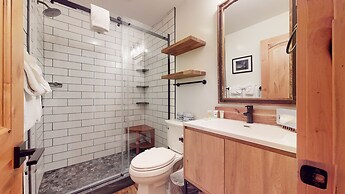 Val DIsere 32 Pet-Friendly, Walk To The Village, Private Washer Dryer,