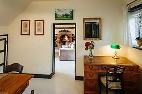 Breathtaking Elizabethan Manor House